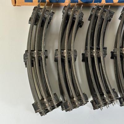 LOT 94L: Lionel Train Collection - Dual Power 027, Track Pack & More