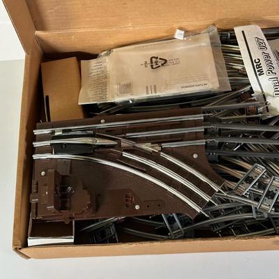 LOT 94L: Lionel Train Collection - Dual Power 027, Track Pack & More