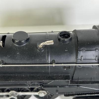 LOT 94L: Lionel Train Collection - Dual Power 027, Track Pack & More