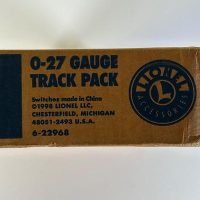 LOT 94L: Lionel Train Collection - Dual Power 027, Track Pack & More