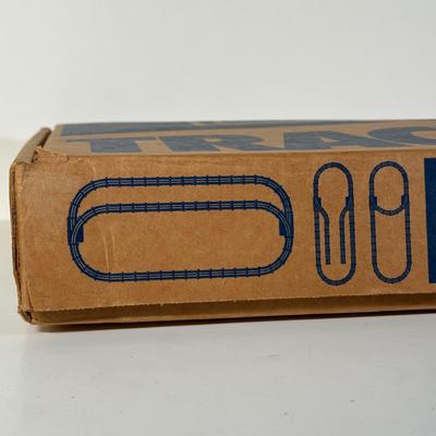 LOT 94L: Lionel Train Collection - Dual Power 027, Track Pack & More