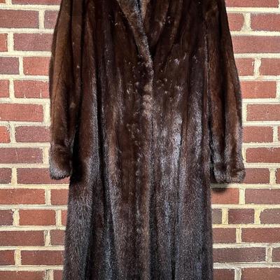 LOT 96L: Vintage Mink Fur Coat