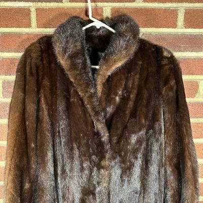 LOT 96L: Vintage Mink Fur Coat