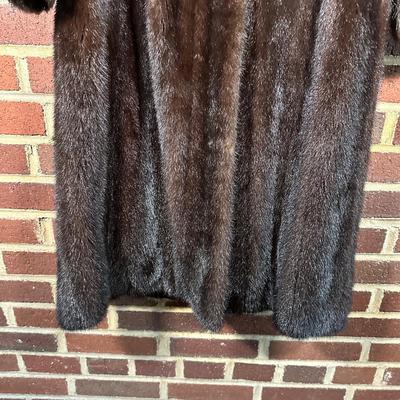 LOT 96L: Vintage Mink Fur Coat