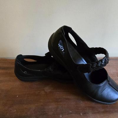 LOT 98Y: Women's Closet Contents With Multiple Items Such as Clothing, Shoes, Belts ; Photos Just Show a Small Sample of Contents