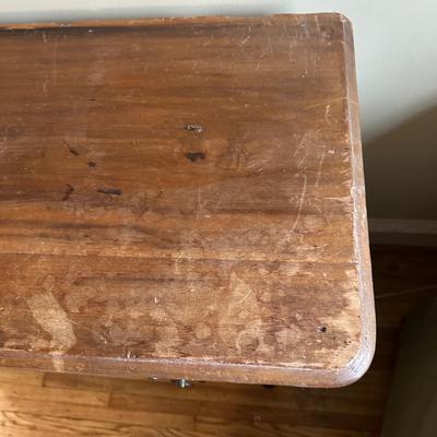 LOT 99Y: Vintage Wooden 3 Drawer Dresser