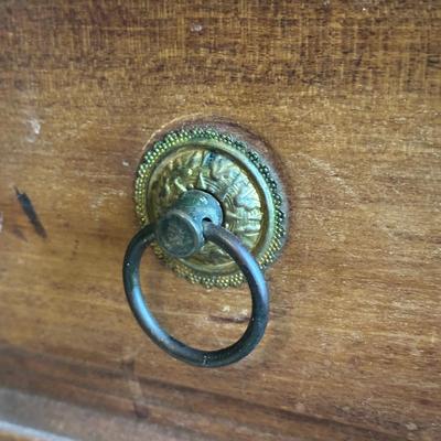 LOT 99Y: Vintage Wooden 3 Drawer Dresser