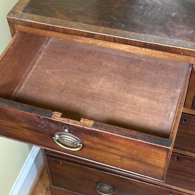 LOT 100Y: Vintage Wooden Chest Of Drawers Dresser
