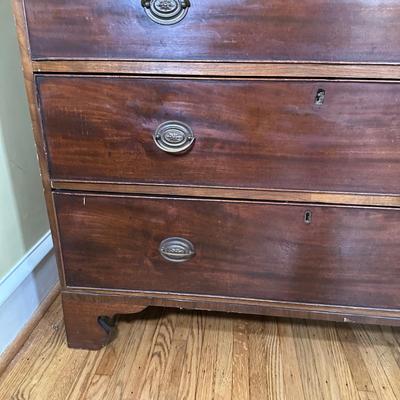 LOT 100Y: Vintage Wooden Chest Of Drawers Dresser