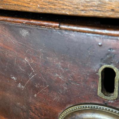 LOT 100Y: Vintage Wooden Chest Of Drawers Dresser