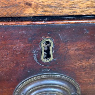 LOT 100Y: Vintage Wooden Chest Of Drawers Dresser