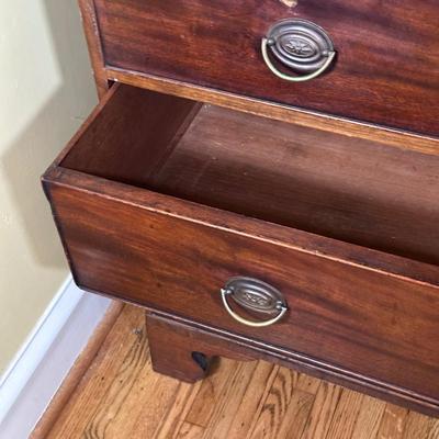 LOT 100Y: Vintage Wooden Chest Of Drawers Dresser