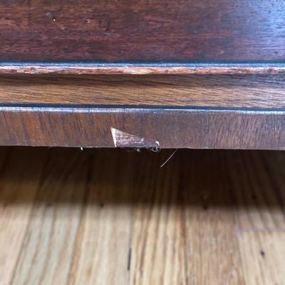 LOT 100Y: Vintage Wooden Chest Of Drawers Dresser