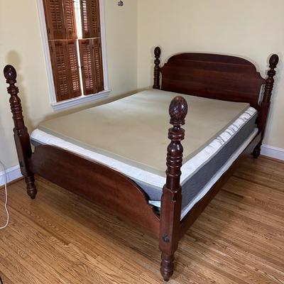 LOT 101Y: Vintage Wooden Bed Frame/Headboard