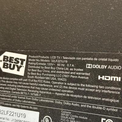 LOT 102Y: Toshiba LCD TV 32LF221U19 W/ Wall Mount Included