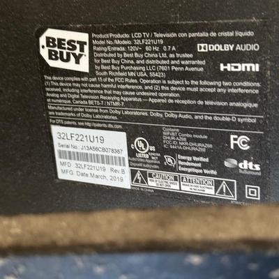 LOT 102Y: Toshiba LCD TV 32LF221U19 W/ Wall Mount Included