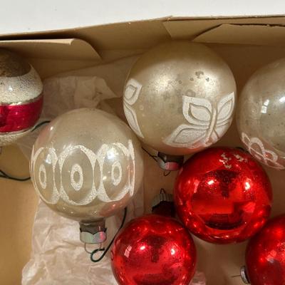 LOT 104Y: Vintage Glass Ball Christmas Ornaments - Shiny Brite & More