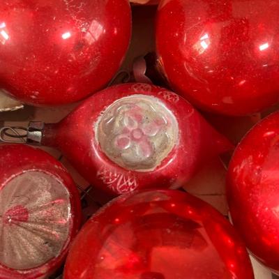 LOT 104Y: Vintage Glass Ball Christmas Ornaments - Shiny Brite & More