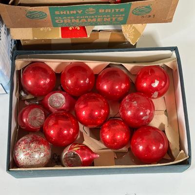 LOT 104Y: Vintage Glass Ball Christmas Ornaments - Shiny Brite & More