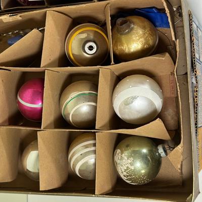 LOT 104Y: Vintage Glass Ball Christmas Ornaments - Shiny Brite & More