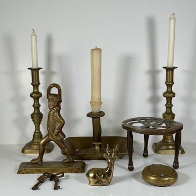 LOT 105L: Vintage Brass Home Decor Collection