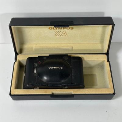 LOT 109L: Vintage Point & Shoot Cameras - Olympus XA, BerkeyKeystone XR76 & Canon AS-6