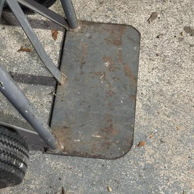 LOT 113G: Milwaukee Hand Truck model 60607