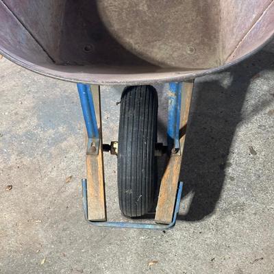 LOT 114G: Jackson Wheelbarrow