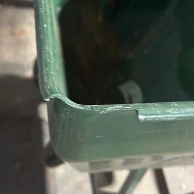 LOT 115G: Gardening Tool Essentials, Scotts Spreader & More