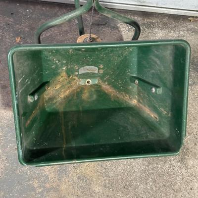 LOT 115G: Gardening Tool Essentials, Scotts Spreader & More