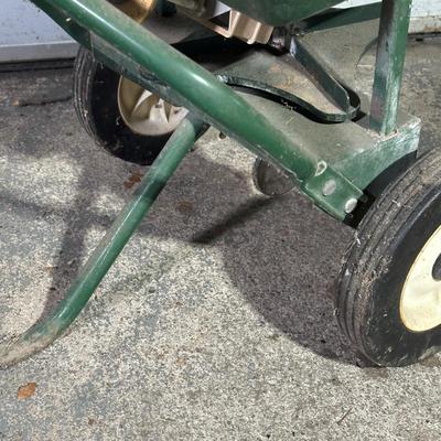 LOT 115G: Gardening Tool Essentials, Scotts Spreader & More