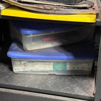 LOT 118G: Craftsman 5 Drawer Work Bench w/ All Tools & Contents Included