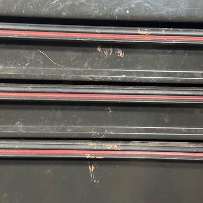 LOT 118G: Craftsman 5 Drawer Work Bench w/ All Tools & Contents Included