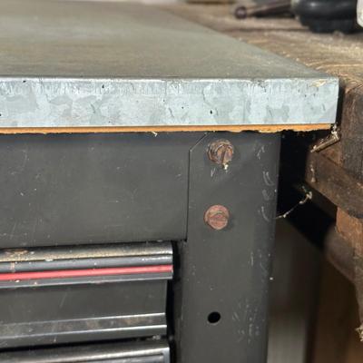 LOT 118G: Craftsman 5 Drawer Work Bench w/ All Tools & Contents Included