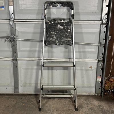 LOT 119G: Gorilla Ladders Step Ladder w/ Saw Horses