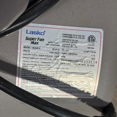 LOT 149G: Shop Vac w/ Cartridge Filters & Super Fan Max SF-20-G