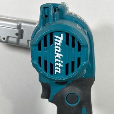 LOT 152G: Makita Cordless Belt Sander XSB01