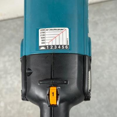 LOT 153G: Makita Electric Polisher 9237C