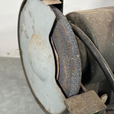 LOT 154G: Craftsman Power Tools & Battery Charger - Bench Grinder, Belt Sander & Auto Scroller Saw