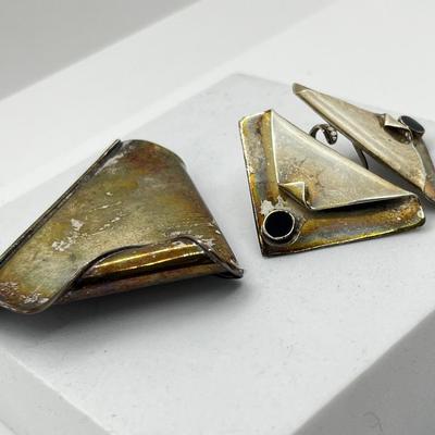 LOT 165J: Sterling Silver Pin/Brooch and Clip On Earrings marked Taxco Mexico