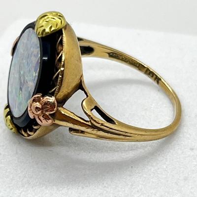 LOT 167J: 10K Yellow Gold and Opal Ring - Size 6.5 - 3.7 GTW
