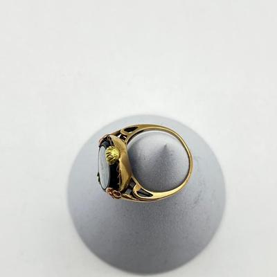LOT 167J: 10K Yellow Gold and Opal Ring - Size 6.5 - 3.7 GTW