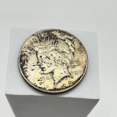 LOT 176J: 1922 Silver Peace Dollar