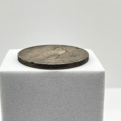 LOT 176J: 1922 Silver Peace Dollar