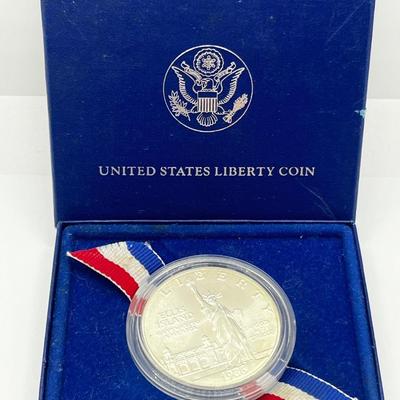 LOT 177J: 1986 US Liberty Silver Dollar