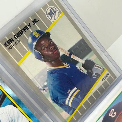 LOT 183J: MLB Baseball Star Rookie Cards - Ken Griffey, Jr., Frank Thomas, Gary Sheffield