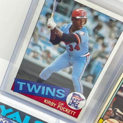 LOT 185J: 1980s Baseball Cards - Bo Jackson, Kirby Puckett, Roger Clemens, Daryl Strawberry Rookie Cards and More