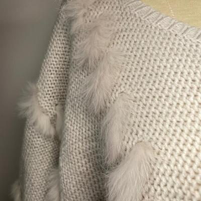 Vertigo beige fur trimmed sweater New! Large
