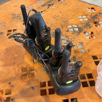 Lot 412 Motorola walkie-talkies (not tested)