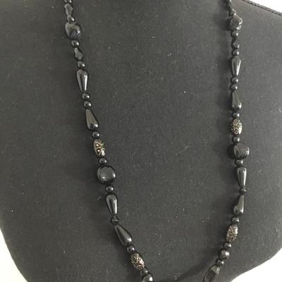 Beautiful vintage black glass beaded necklace